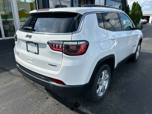 Used 2022 Jeep Compass Latitude w/ Convenience Group AWD/4WD image 10