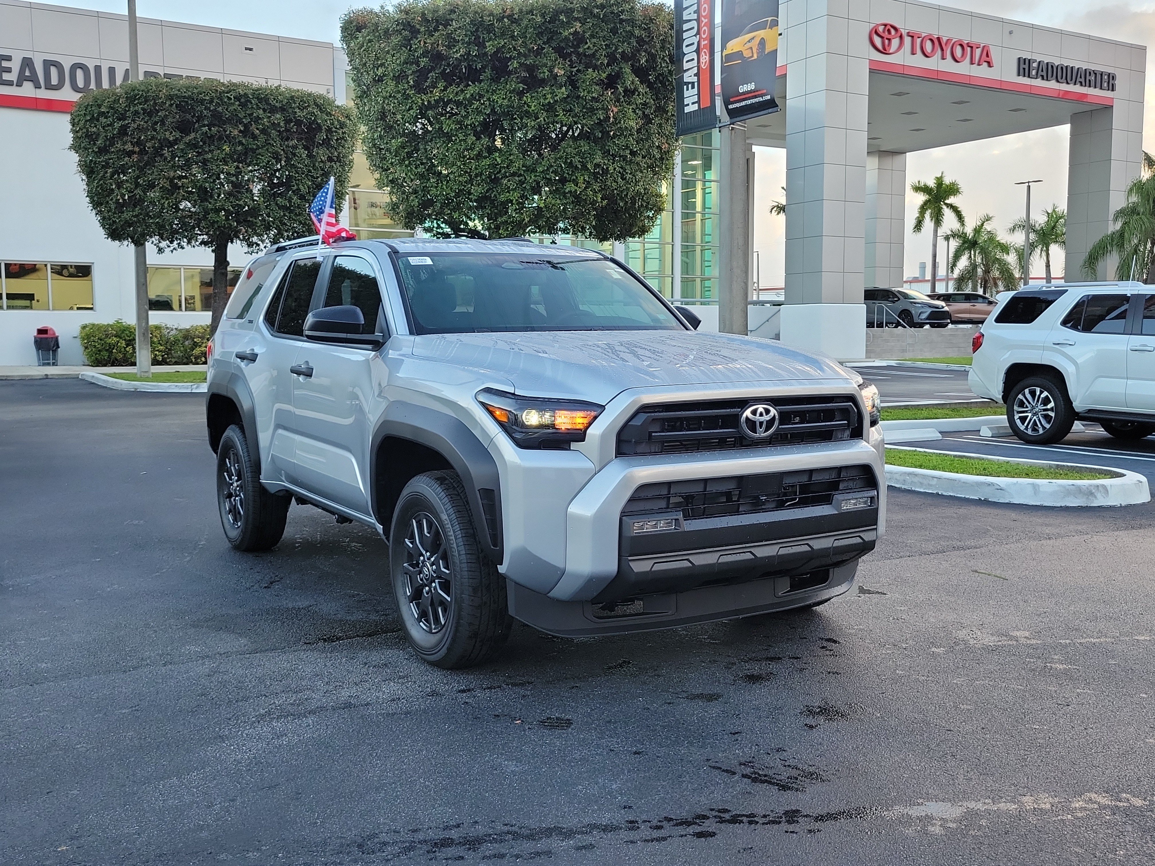 Used 2026 Toyota 4Runner SR5 AWD/4WD image 2