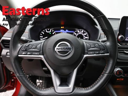 Used 2022 Nissan Altima 2.5 SR AWD/4WD image 10