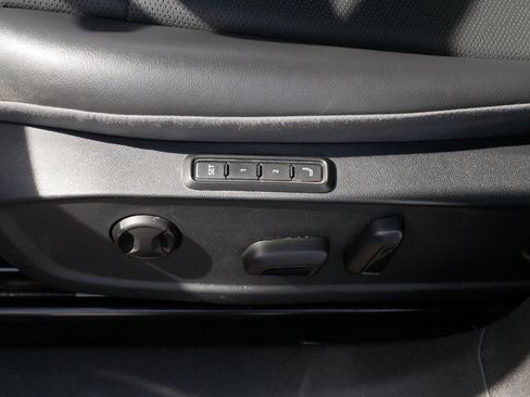 Certified 2023 Volkswagen ID.4 Pro S image 19