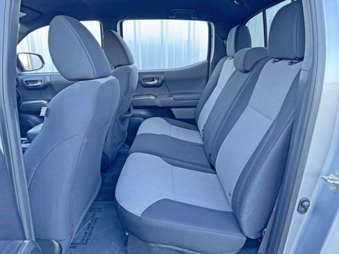 Used 2020 Toyota Tacoma TRD Sport image 36