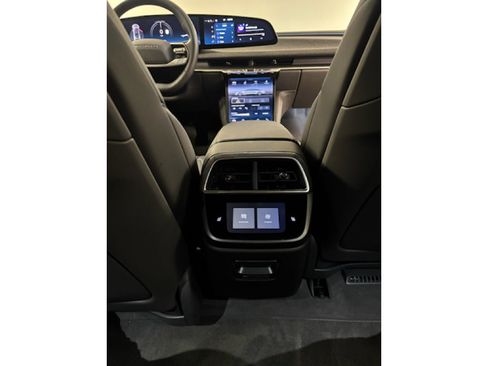 Used 2025 Lucid Air Pure RWD image 32