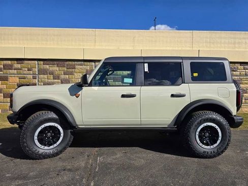 New 2026 Ford Bronco Badlands AWD/4WD image 7