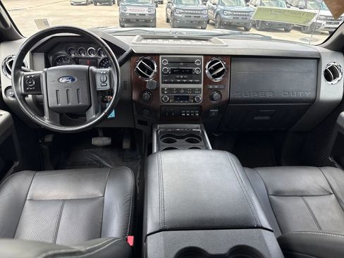 Used 2011 Ford F250 Lariat w/ Lariat Interior Pkg AWD/4WD image 6