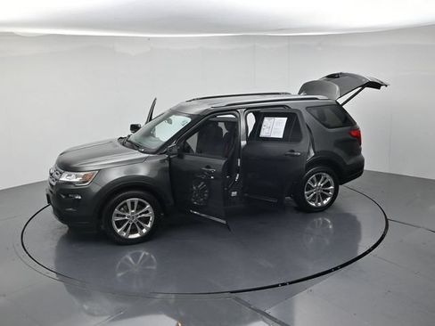 Used 2018 Ford Explorer XLT w/ Equipment Group 202A FWD image 52
