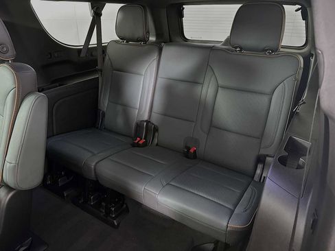 Used 2025 GMC Yukon XL AT4 w/ AT4 Premium Package image 26