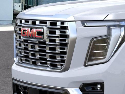 New 2026 GMC Yukon Denali w/ Denali Reserve Package RWD image 13