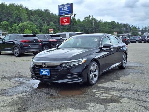 Used 2018 Honda Accord Touring image 1
