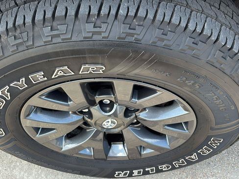 Used 2022 Toyota Tacoma SR5 w/ Technology Package RWD image 14