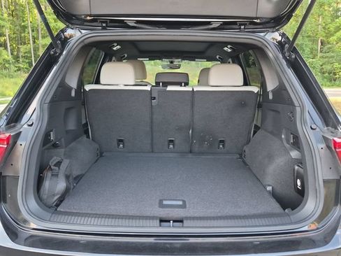 Used 2021 Volkswagen Tiguan SE R-Line AWD/4WD image 23