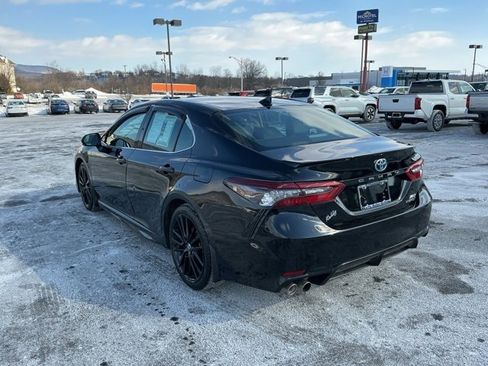 Used 2022 Toyota Camry XSE image 7