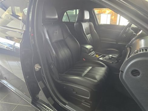 Used 2018 Chrysler 300 S image 14