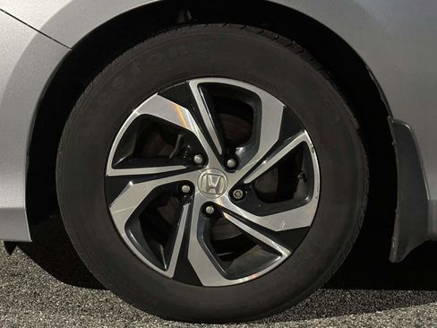 Used 2017 Honda Accord LX image 7