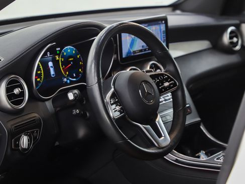 Used 2020 Mercedes-Benz GLC 300 4MATIC Coupe image 27