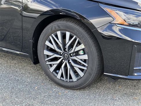 New 2025 Nissan Altima 2.5 SV w/ SV Premium Package image 7