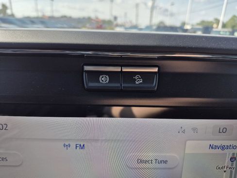 New 2025 Ford F250 Lariat w/ Black Appearance Package image 33