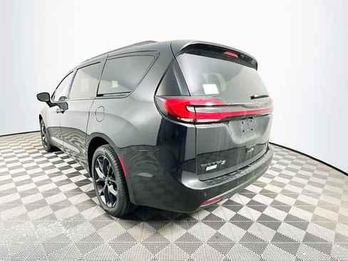 New 2026 Chrysler Pacifica Limited w/ S Appearance Package AWD/4WD image 6