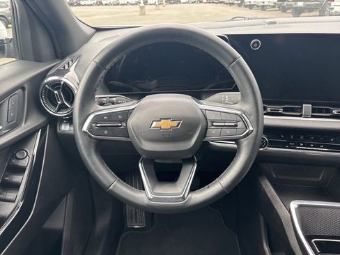 Used 2025 Chevrolet Equinox LT FWD image 10