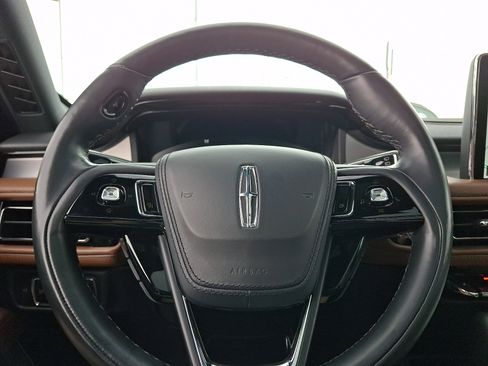 Used 2023 Lincoln Aviator Reserve w/ Equipment Group 201A AWD/4WD image 25