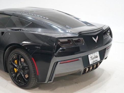 Used 2016 Chevrolet Corvette Stingray Coupe image 10