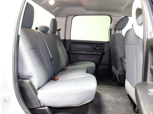 Used 2018 RAM 2500 Tradesman w/ Chrome Appearance Group AWD/4WD image 18