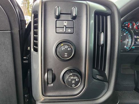 Used 2016 Chevrolet Silverado 2500 LT w/ Midnight Edition image 22