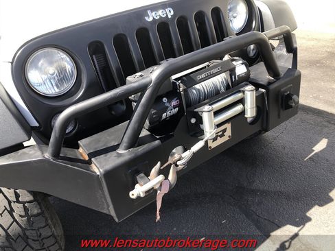 Used 2014 Jeep Wrangler Unlimited Sport AWD/4WD image 3