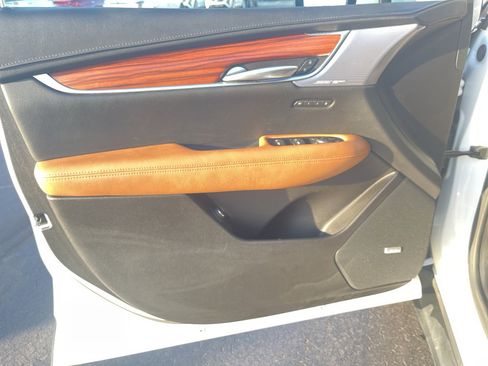 Used 2023 Cadillac XT5 Premium Luxury image 19