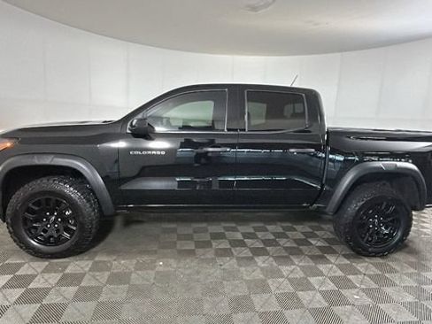 Used 2024 Chevrolet Colorado Trail Boss w/ Safety Package AWD/4WD image 5