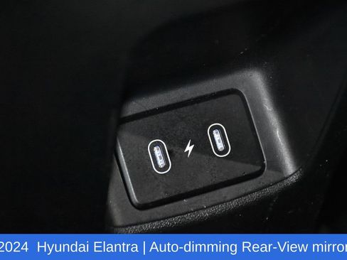 Used 2024 Hyundai Elantra Limited image 25