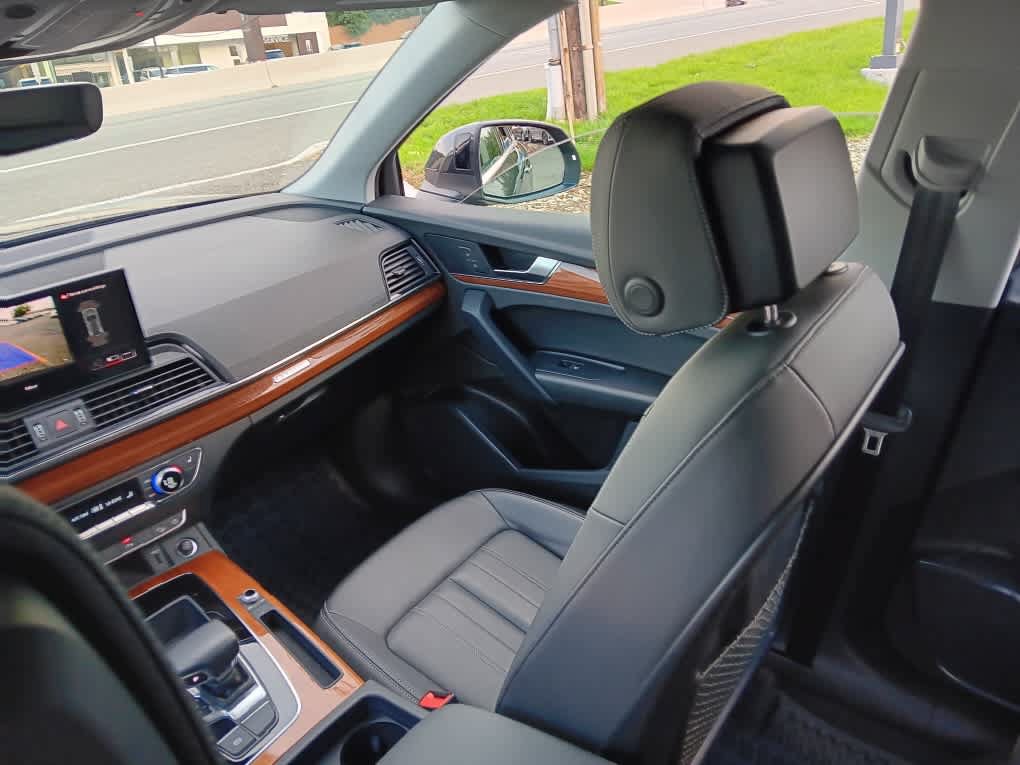 Used 2023 Audi Q5 2.0T Premium w/ Convenience Package AWD/4WD image 18