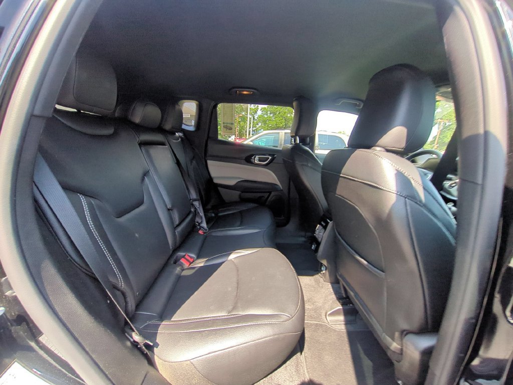 Used 2025 Jeep Compass Limited AWD/4WD image 28