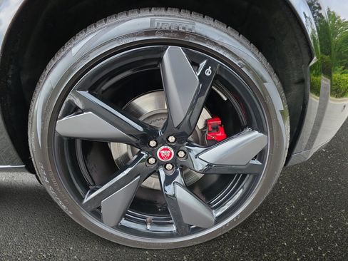 Certified 2022 Jaguar F-PACE SVR AWD/4WD image 34