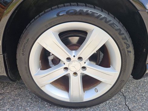 Used 2011 Mercedes-Benz SL 550 image 27