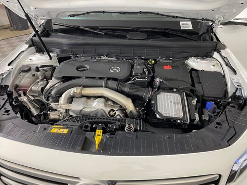 Used 2026 Mercedes-Benz GLB 250 4MATIC image 32