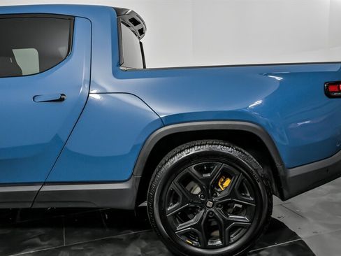 Used 2022 Rivian R1T Adventure image 8