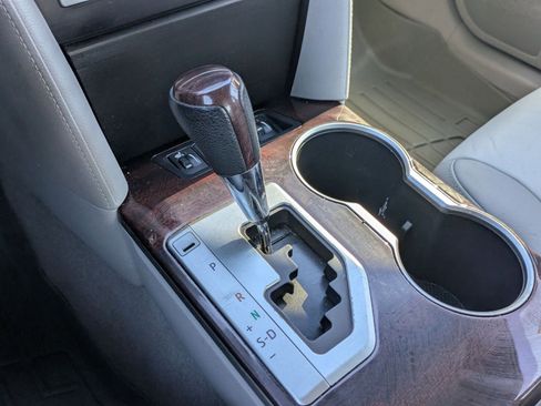 Used 2014 Toyota Camry XLE image 14