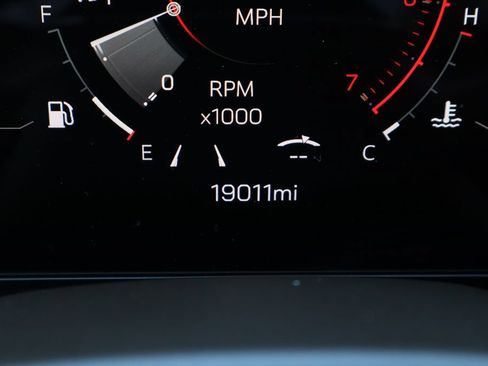 Certified 2025 GMC Yukon Elevation w/ Technology Package RWD image 15