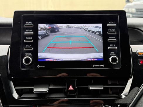 Used 2021 Toyota Camry SE image 23