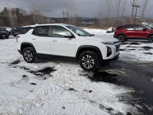 New 2026 Chevrolet Equinox LT w/ Convenience Package II image 8