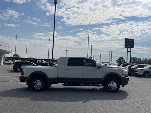 Used 2023 RAM 3500 Limited image 8