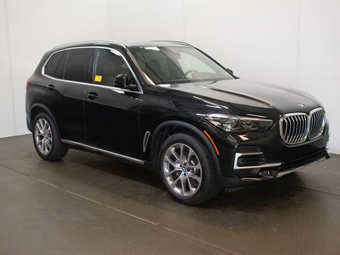 Used 2022 BMW X5 xDrive40i w/ Premium Package AWD/4WD image 1