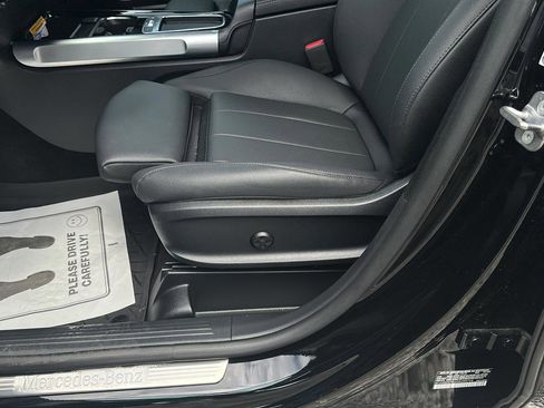 Used 2024 Mercedes-Benz GLB 250 4MATIC image 10
