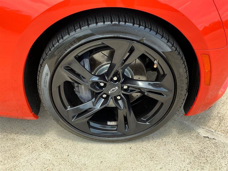 Used 2020 Chevrolet Camaro SS RWD image 28