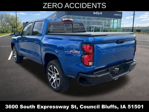 Used 2023 Chevrolet Colorado Z71 w/ Z71 Convenience Package 2 AWD/4WD image 6