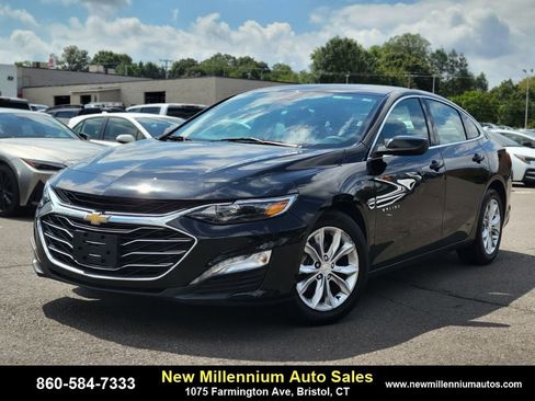 Used 2023 Chevrolet Malibu LT image 1