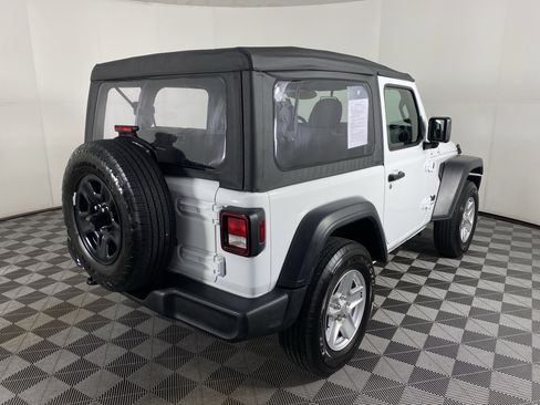 Used 2025 Jeep Wrangler Sport AWD/4WD image 6