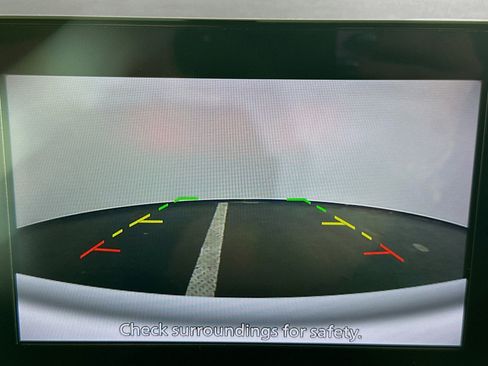 Used 2024 Nissan Pathfinder SV image 22