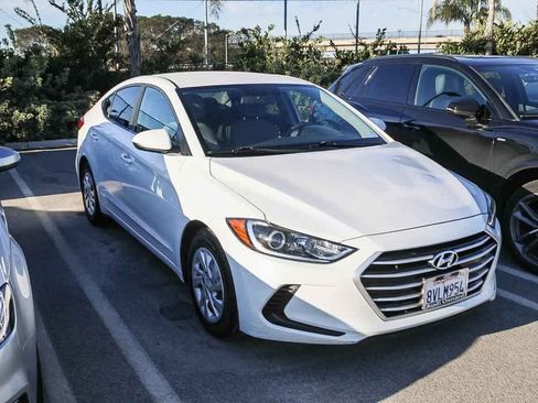 Used 2017 Hyundai Elantra SE image 3