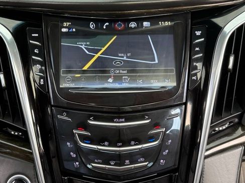 Used 2018 Cadillac Escalade ESV Platinum image 45